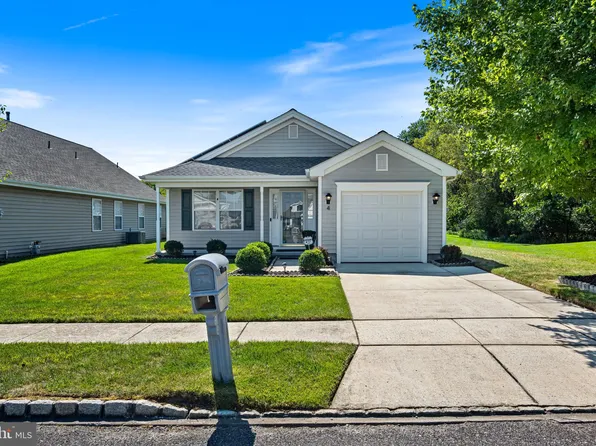 4 Blossom Ct, Sewell, NJ 08080