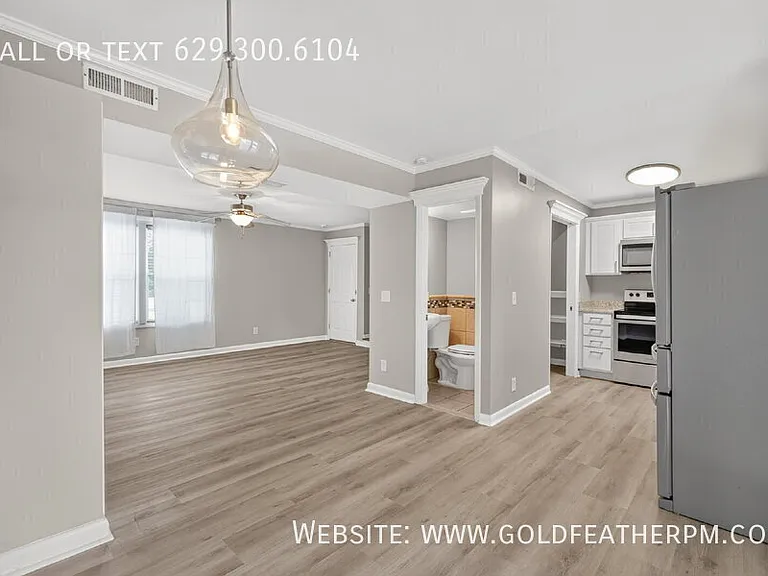 109B Harrow Ct — Photo 7