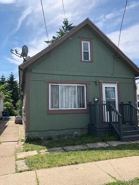 2nd image of 28 Townsend St