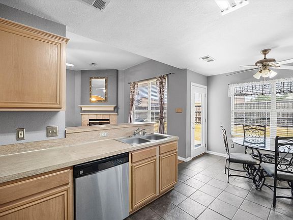 3rd image of 3512 Valley Frg