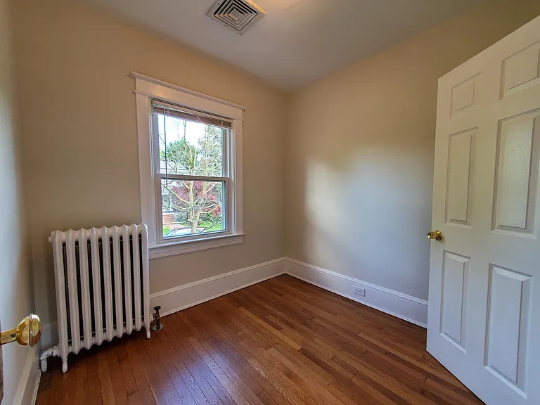 5034 41st St NW — Photo 26