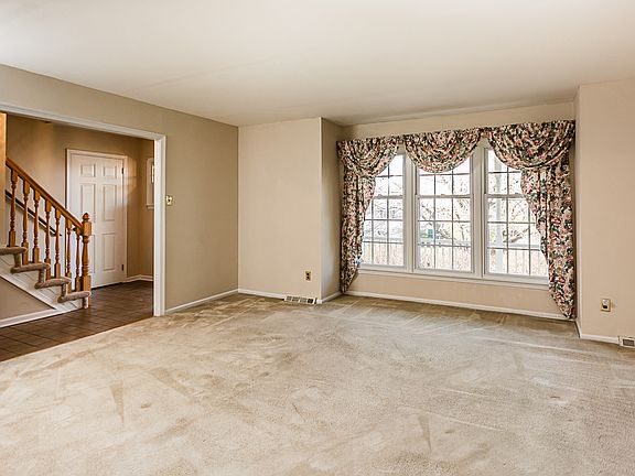 4th image of 1874 Hawthorne Pl