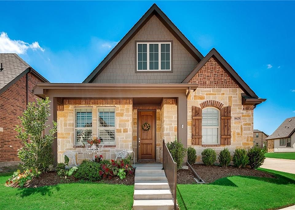 1st image of 8629 Arrow Dr