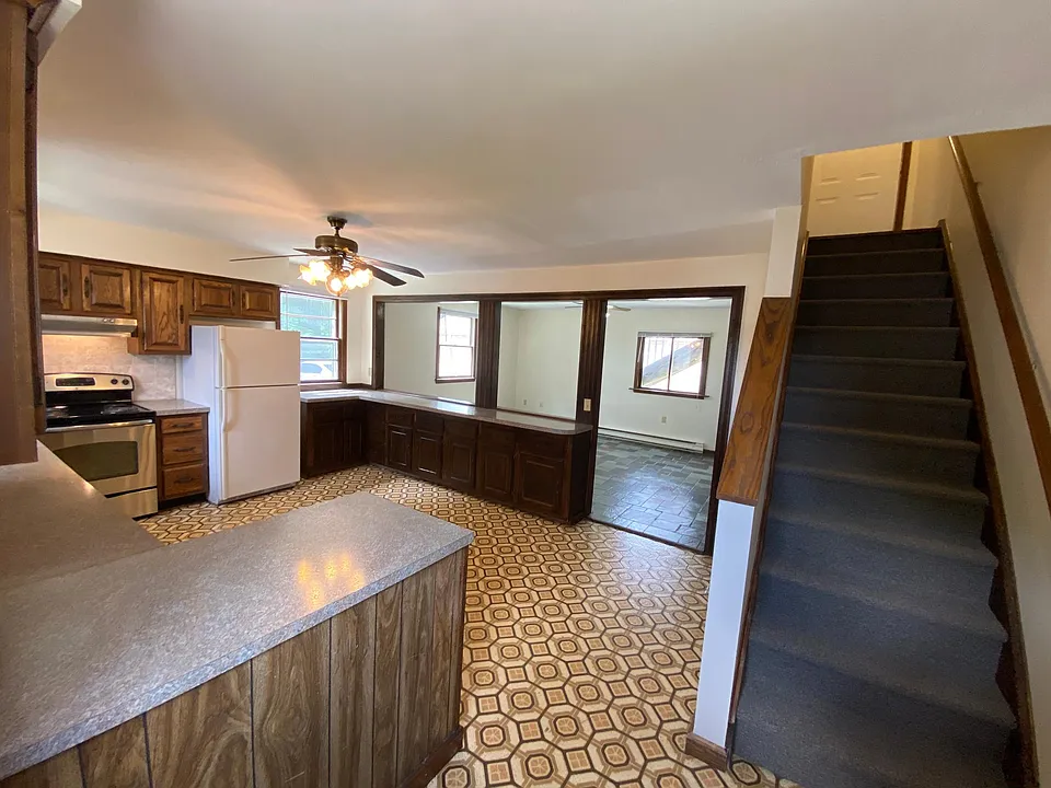 10 Pearl St #3