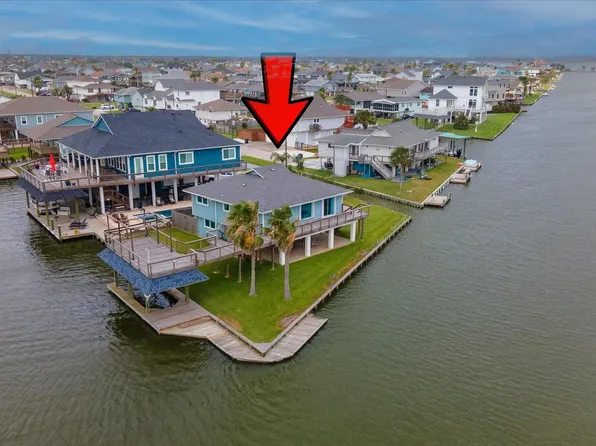 354 Ling St, Bayou Vista, TX 77563