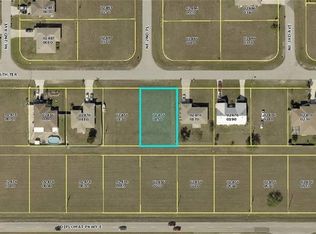 214 NE 16th Ter, Cape Coral, FL 33909