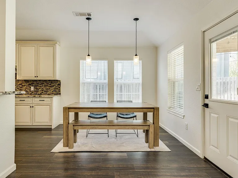 210 S Meadowlark St — Photo 11