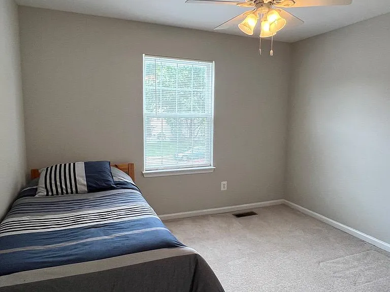 16 Emerald Dr — Photo 30