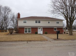 801 Starlite Dr, West Point, IA 52656