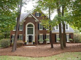 225 Summermore Dr, Charlotte, NC 28270