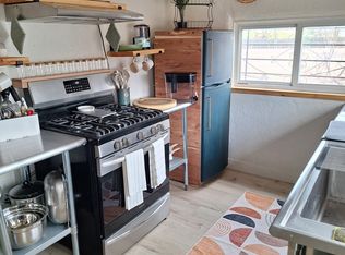 912 7th St NW, Albuquerque, NM 87102