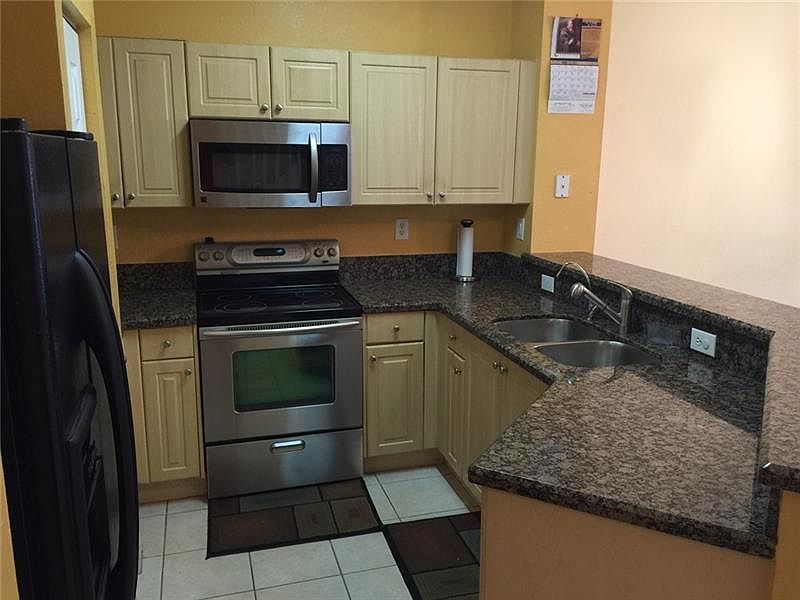 2nd image of 1724 SW 81st Way