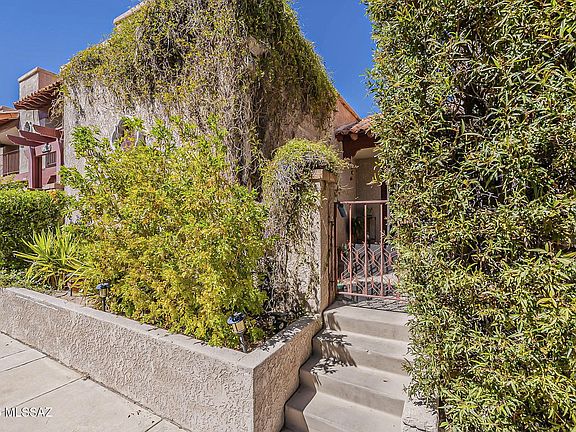 3rd image of 2300 W Paseo Cielo