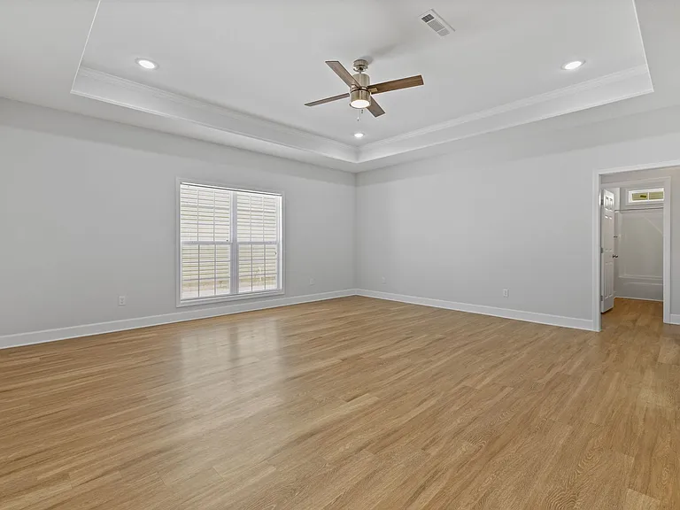 156 Wingate Ave — Photo 5