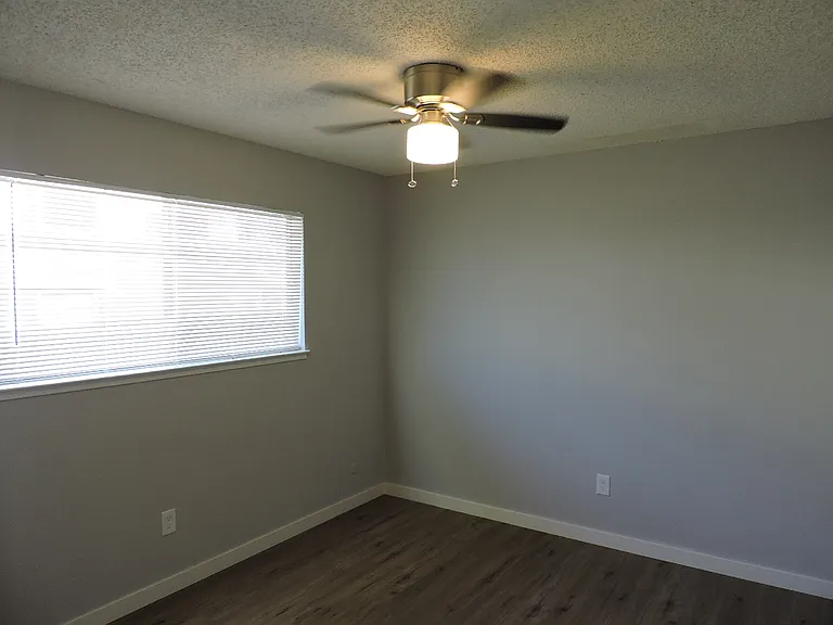 2722 U St #8 — Photo 8