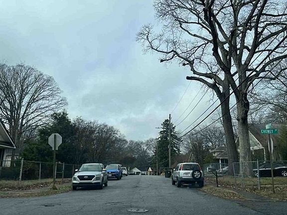 Exterior Neighborhood (street photo)