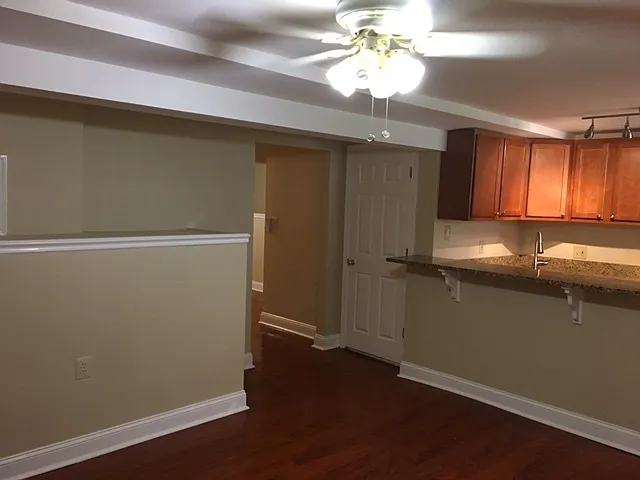 3220 Wisconsin Ave NW — Photo 2