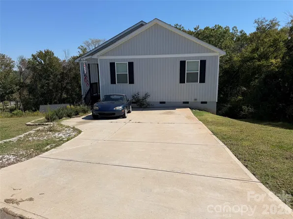 102 Snyder Ct NE, Concord, NC 28025