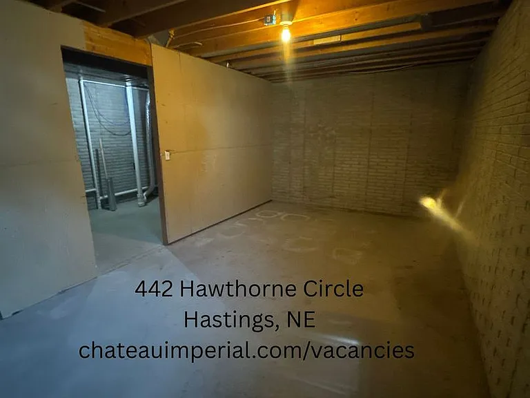 434-446 Hawthorne Cir — Photo 11