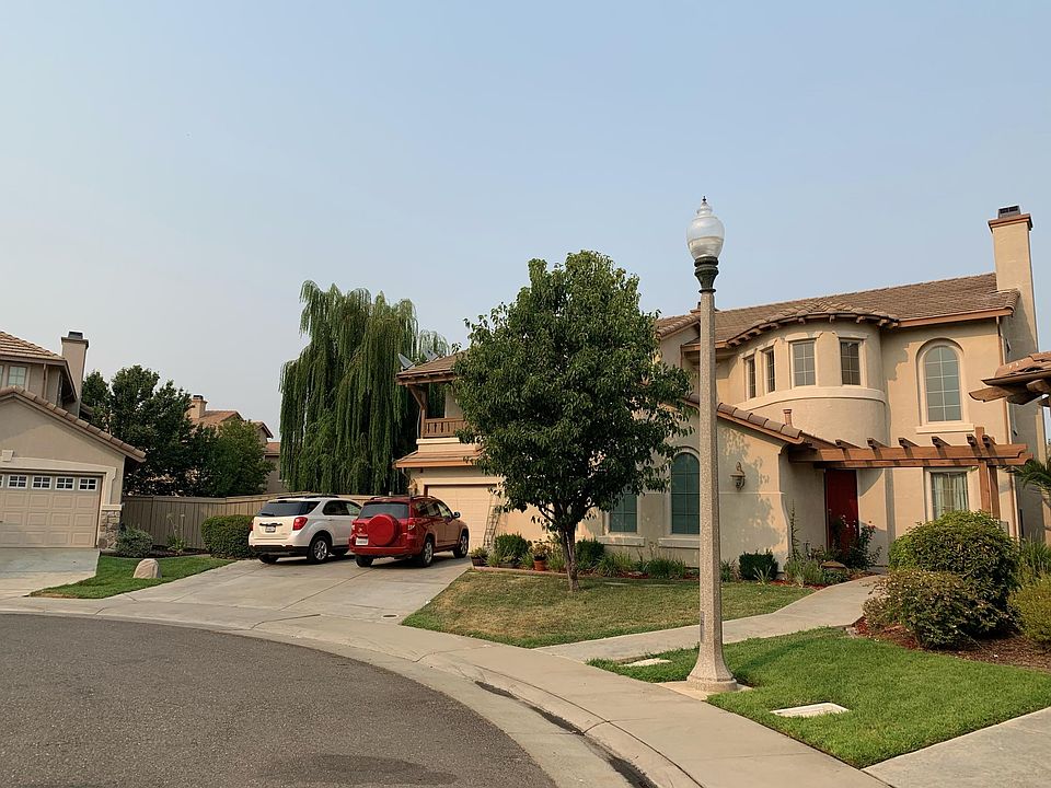 2nd image of 409 Heartland Ct