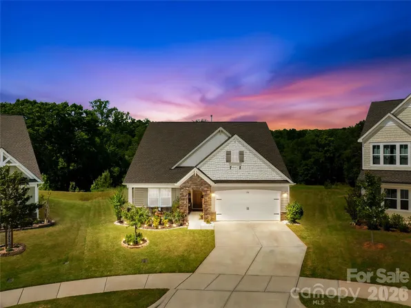 134 Divot Ln, Statesville, NC 28677
