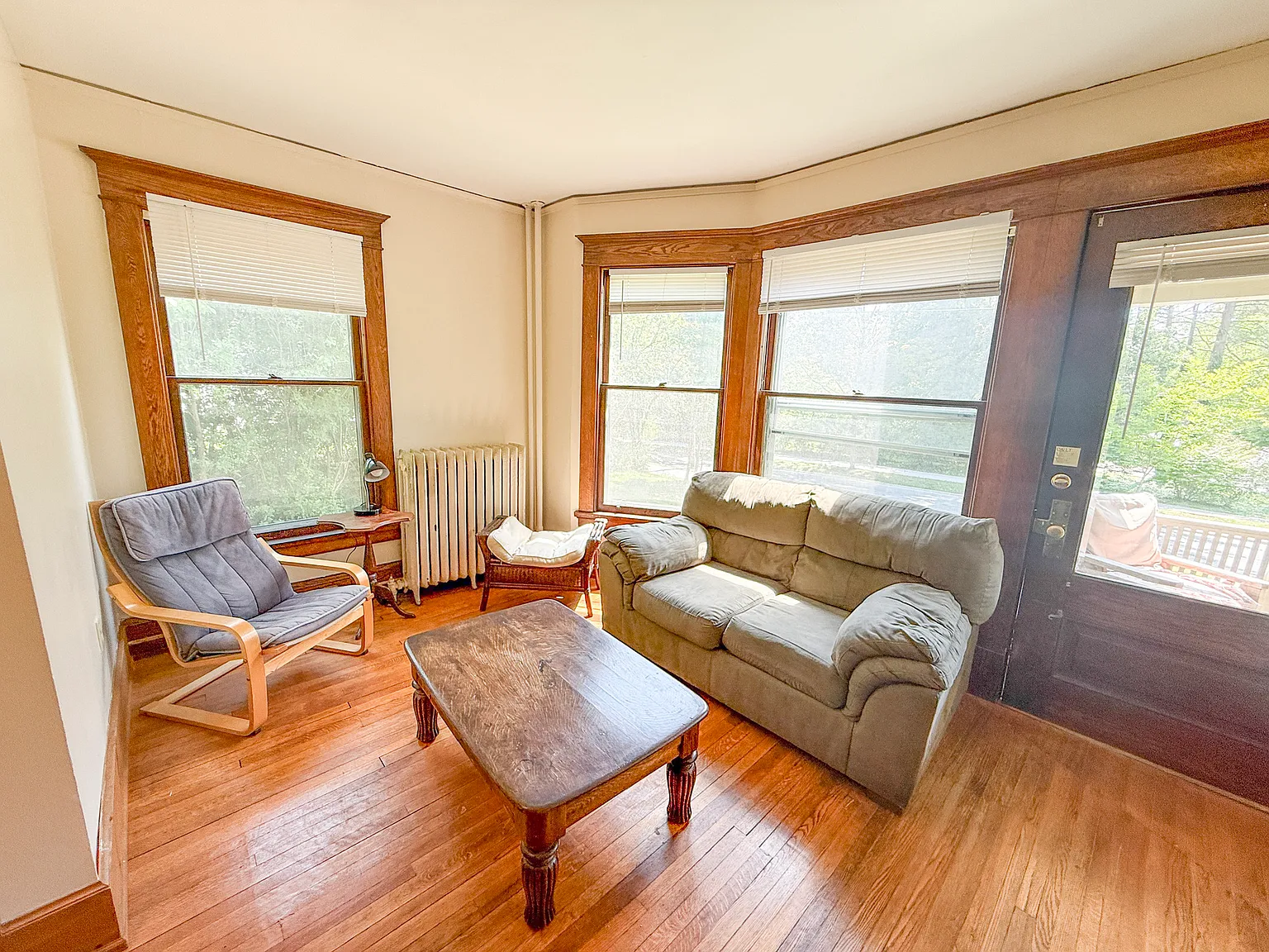 Gorgeous 4 Bdrm 2 Bath Furnished Apt Just a 10 Minute Walk to Cornell — Photo 1
