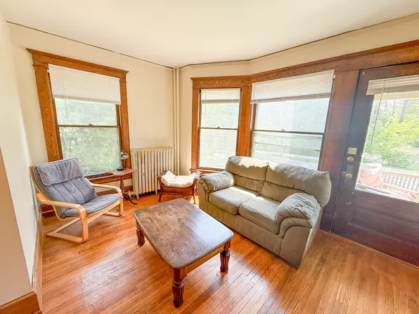 207 Kelvin Pl, Ithaca, NY 14850