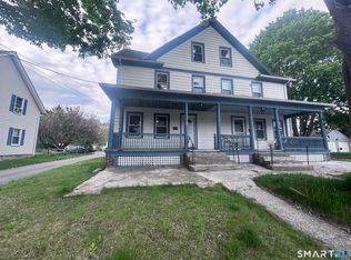 32-34 Linnell St, Moosup, CT 06354