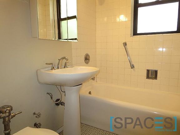 4th image of 1623 W Grace Street # 1 Fl 1ST