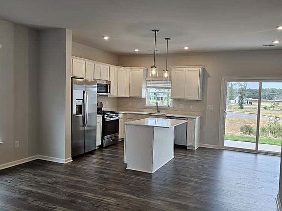 5th image of 183 Randwick Ln