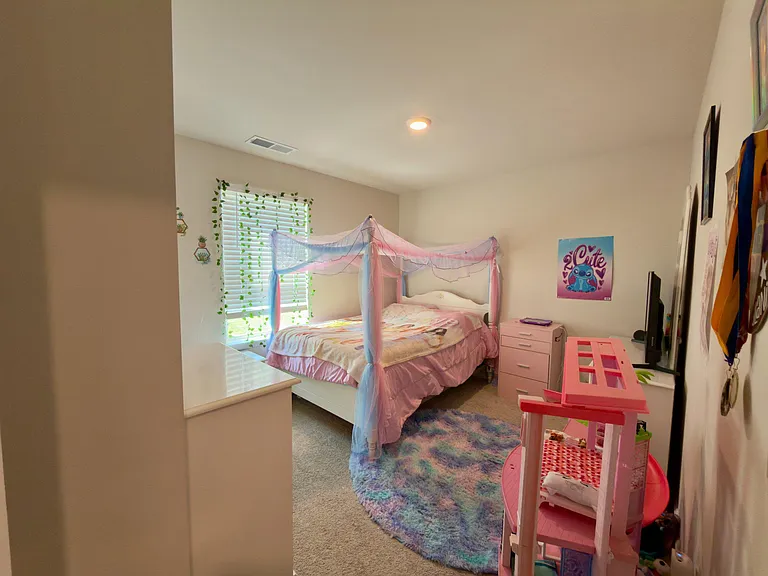 61 New England Dr — Photo 4