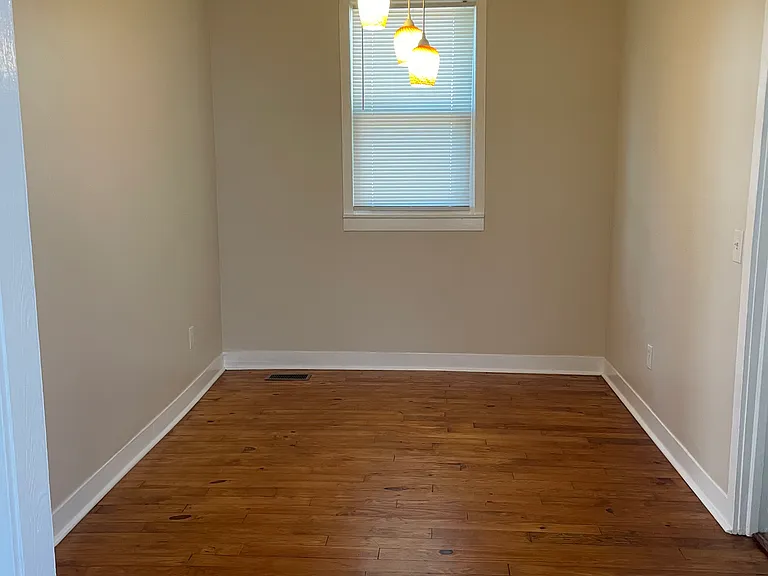 1110 Watwood Ave — Photo 7