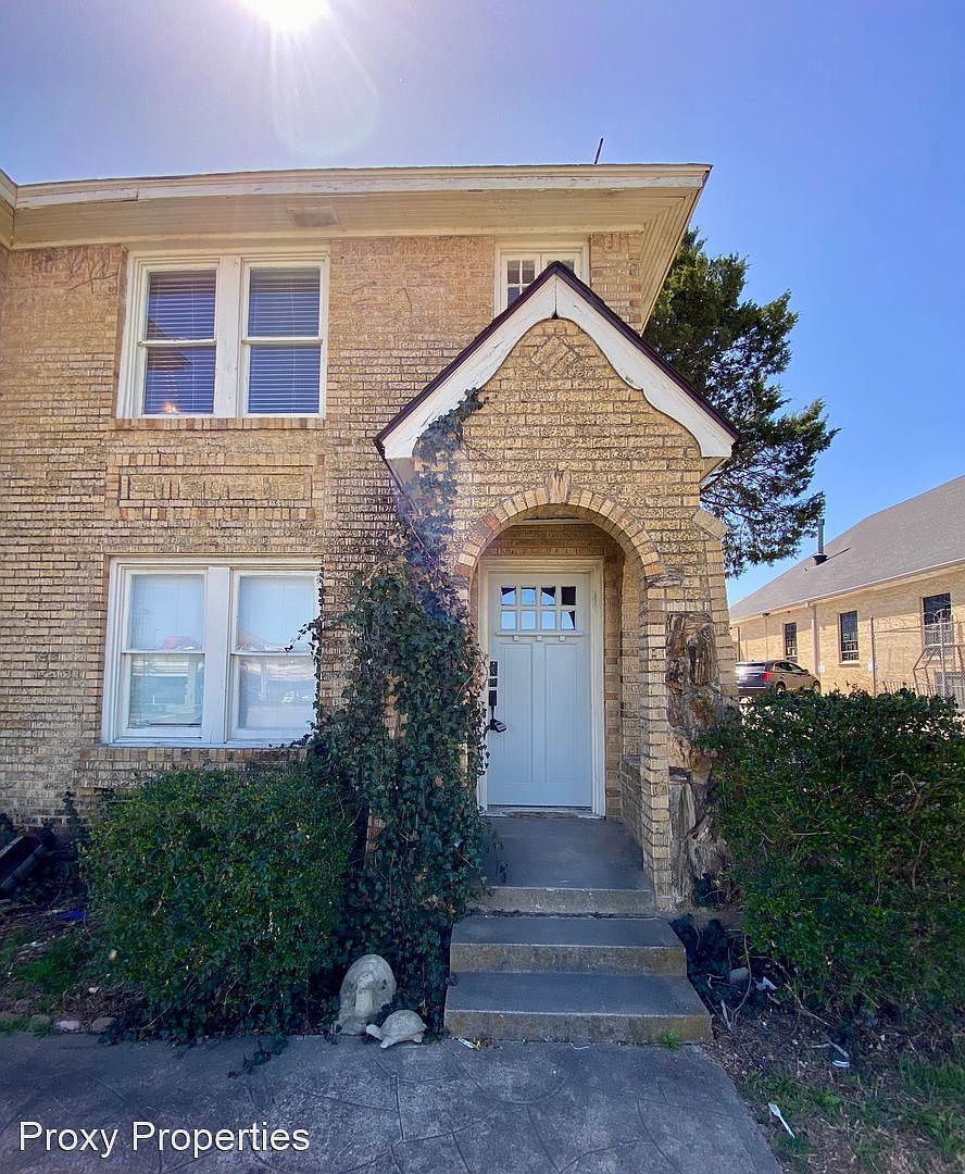 2426 W Jefferson Blvd, Dallas, TX 75211 | Zillow