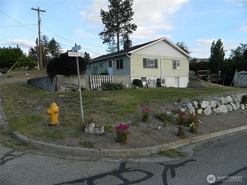 2nd image of 110 1st Street E