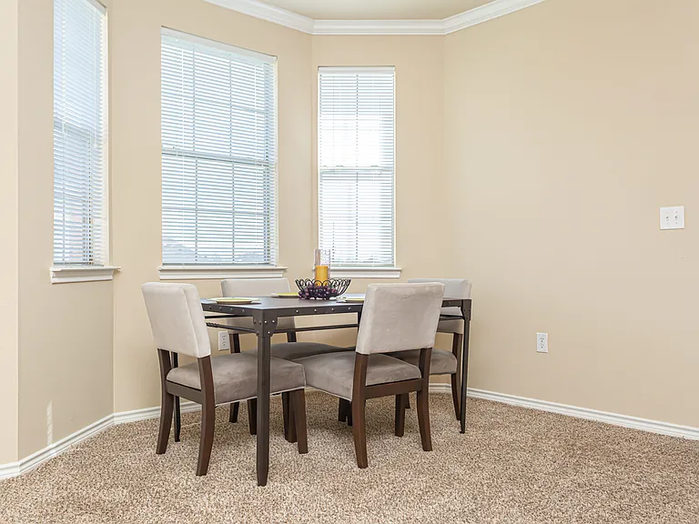 Zachary Parkside Apartments — Photo 10