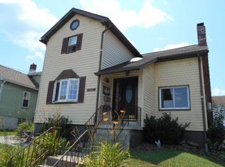 1021 Lilac St, Natrona Heights, PA 15065