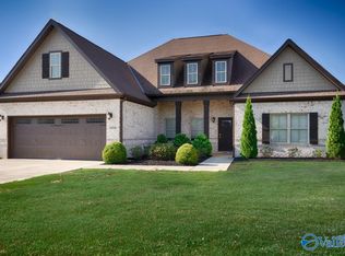 22920 Ledges Dr, Athens, AL 35613