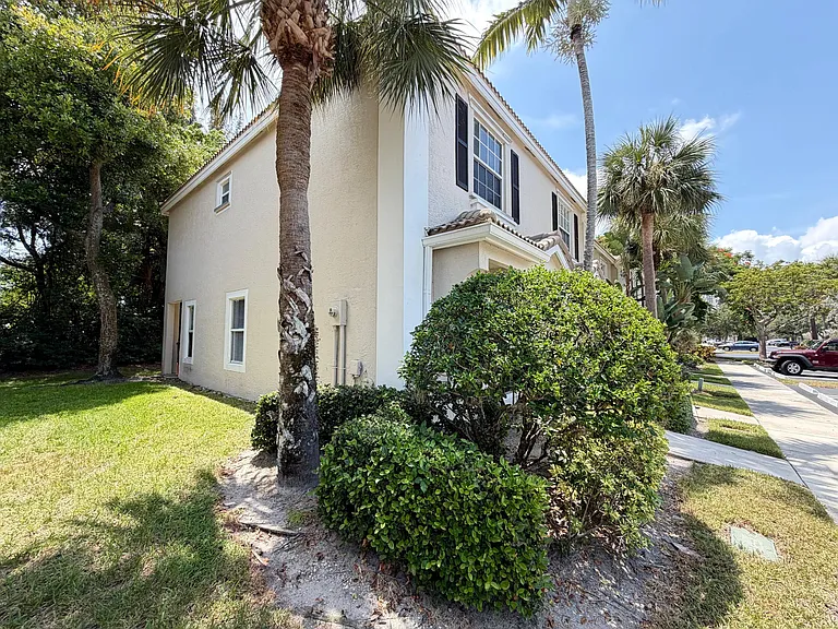 5035 Palmbrooke Cir — Photo 26