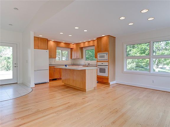 4th image of 9655 W Marshall Dr