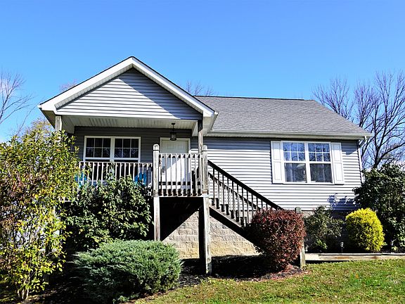 2nd image of 813 Grandview Dr