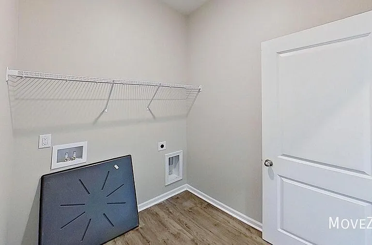 349 Silicon Dr — Photo 28