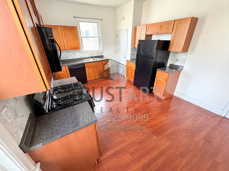 501 S 49th St #1 — Photo 3