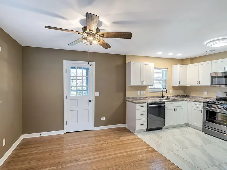 2886 Temple Ave — Photo 8