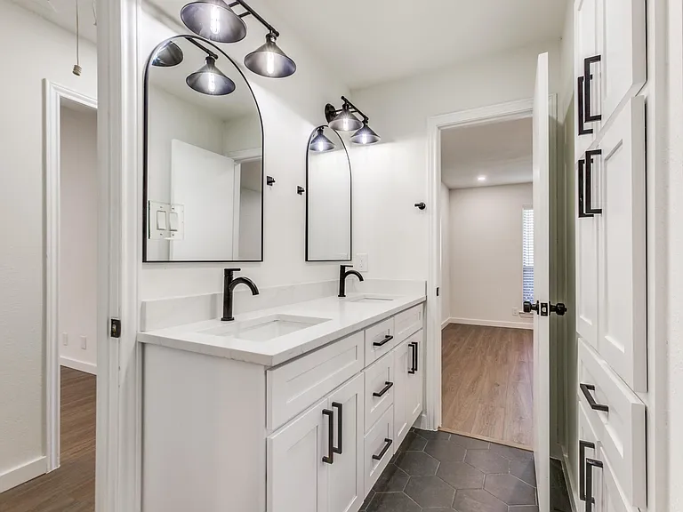 2822 Clear Springs Dr — Photo 18