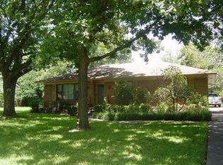 1568 W Springcrest Cir, Lancaster, TX 75134