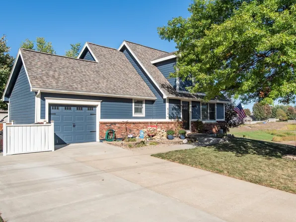 610 E 14th St, Eudora, KS 66025