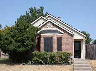 2804 Bridge Lake Dr, Irving, TX 75060