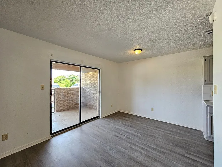1815 Cedarhill Dr #A-D — Photo 5