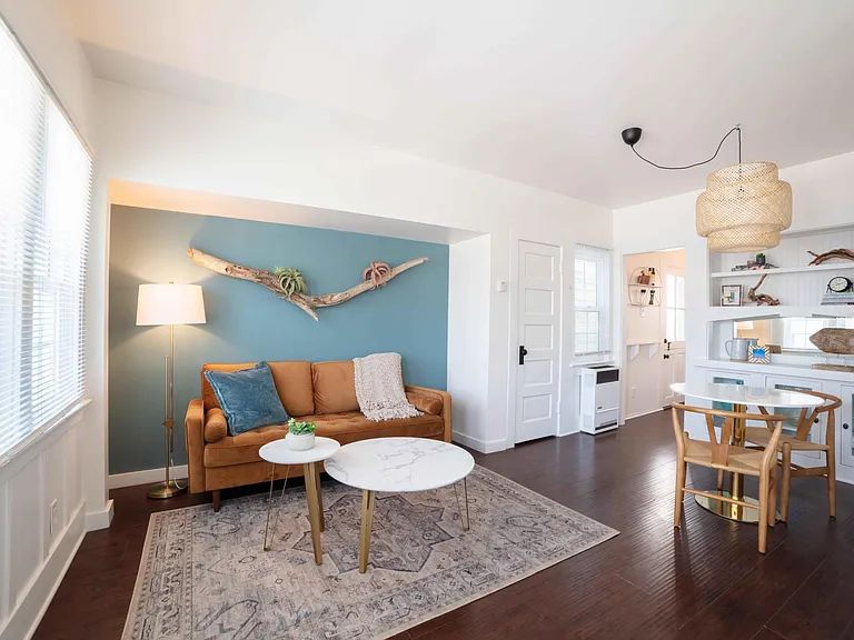 2920 Manhattan Ave — Photo 10
