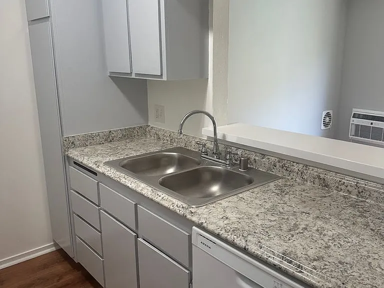 400 S. Kingsley Drive — Photo 44